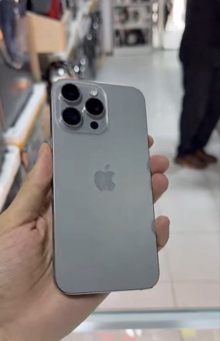 Iphone 15 pro max sotiladi 256 gb