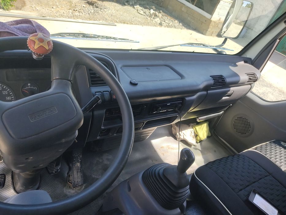 Isuzu NQRsotiladi 2013