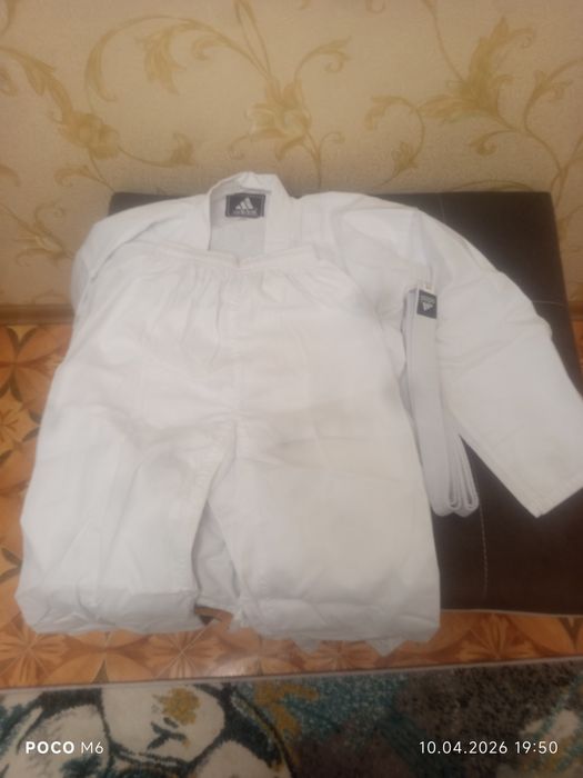 Продам кимоно для карате/дзюдо