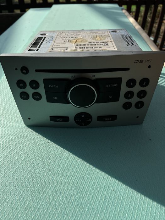 Оригинално радио за Опел H