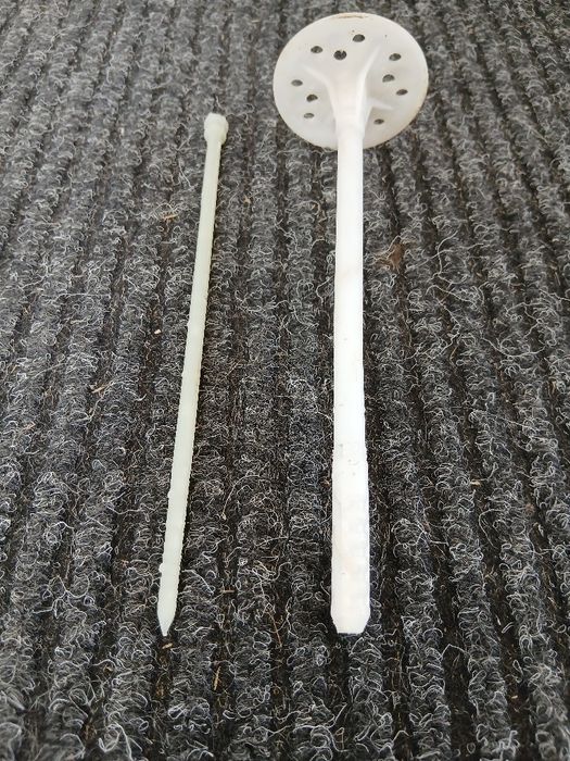 Vând dibluri pt polistiren