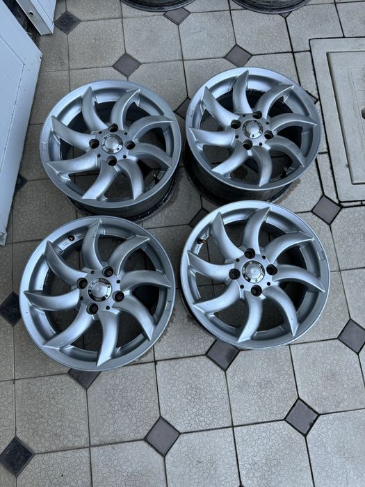 R-14 Saka Диска.