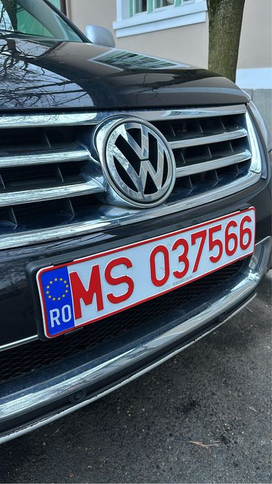 Suporti numar de inmatriculare magnetici sau cu surub