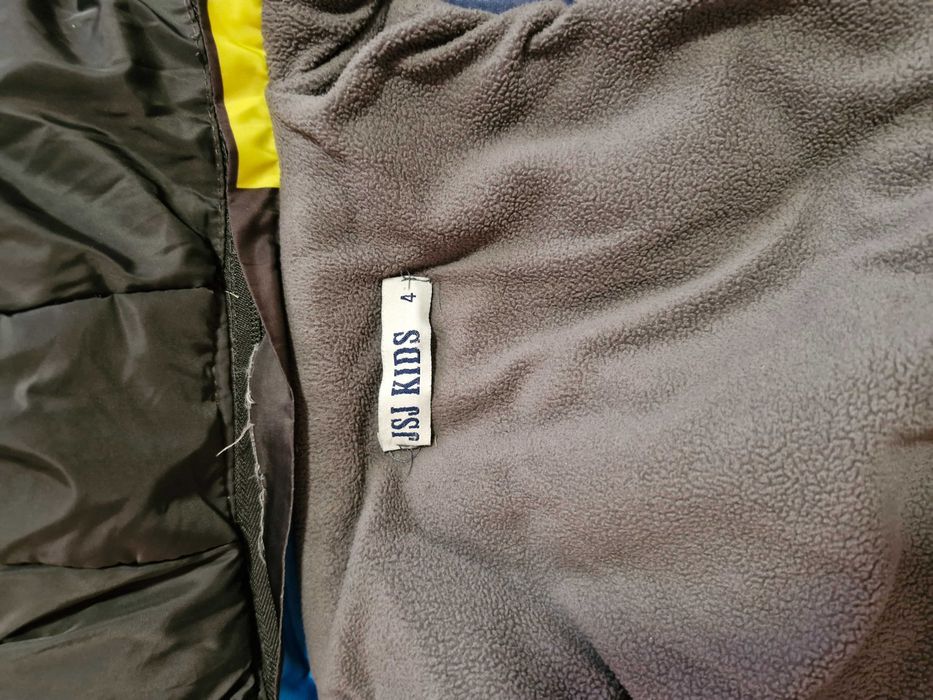 Грейка за момче с качулка