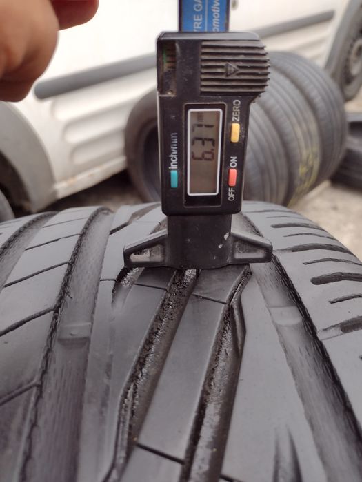 Перфектни 2бр 225/45/19 Uniroyal RS5 dot4919