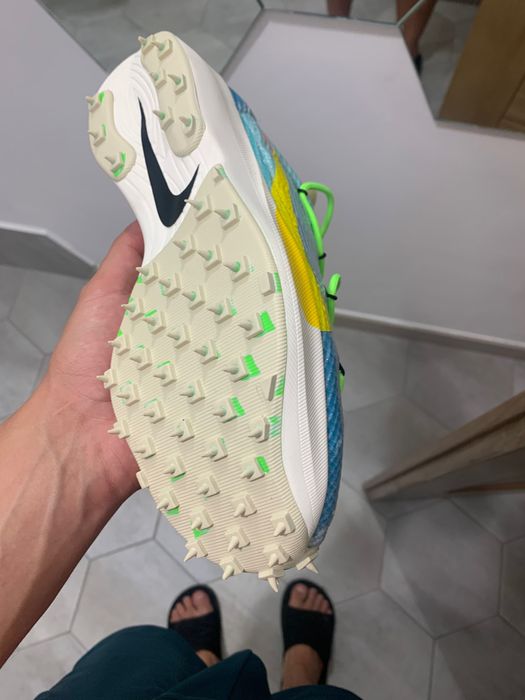 Nike X Off-White
Zoom Vapor