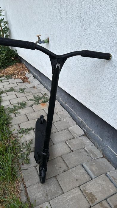 Trotineta ethic erawan