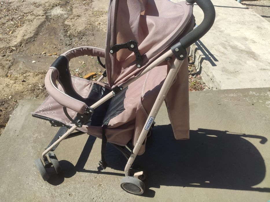 Продам летнюю коляску