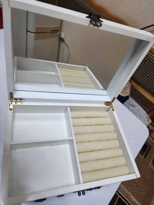 Шкатулка в хорошем состоянии