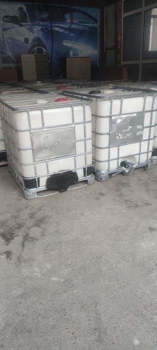 IBC Цистерна за вода 1000 литра Бидон