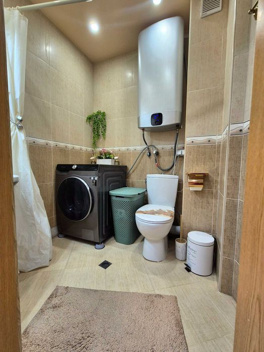 Продавам тристаен апартамент с гледка към Витоша