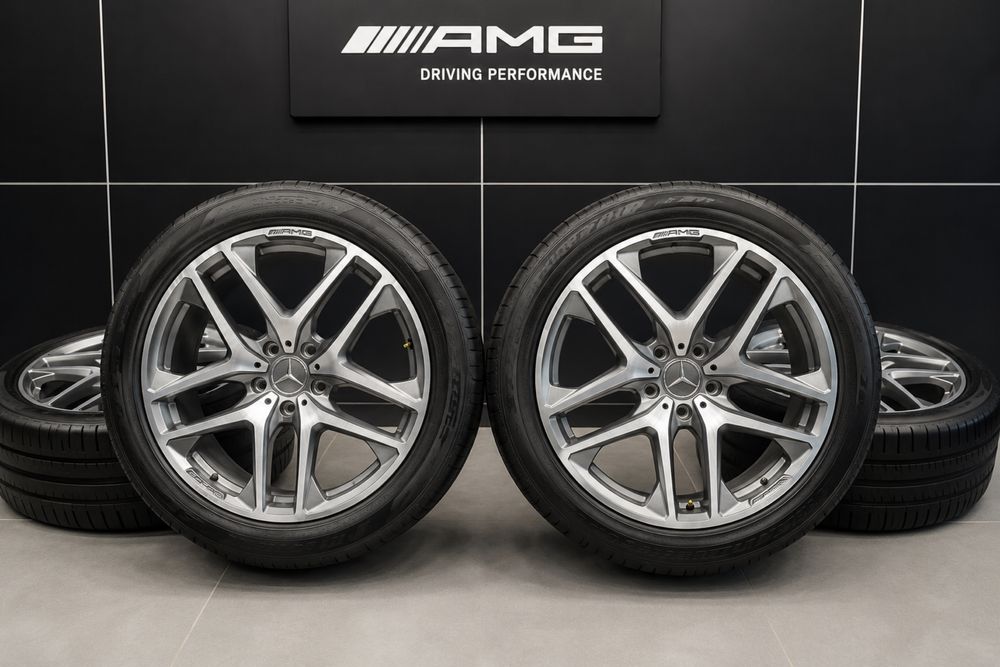 Комплект оригинальных дисков с баллонами от Mercedes-Benz G63 AMG
