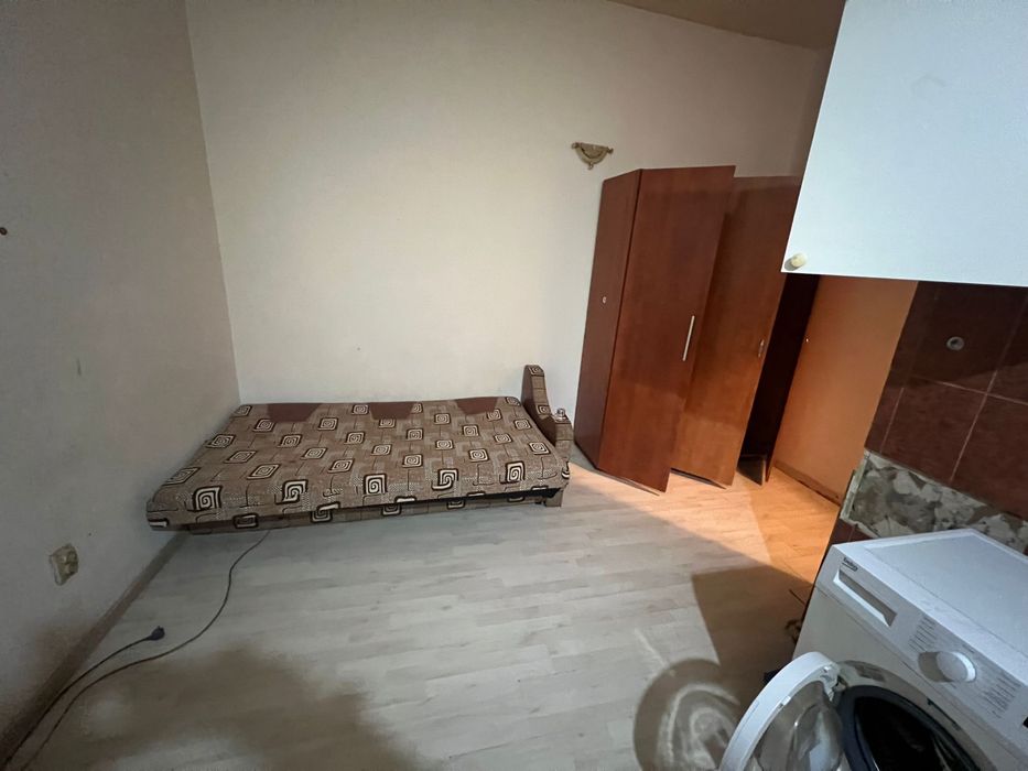 Garsoniera zona Bularga 900 lei