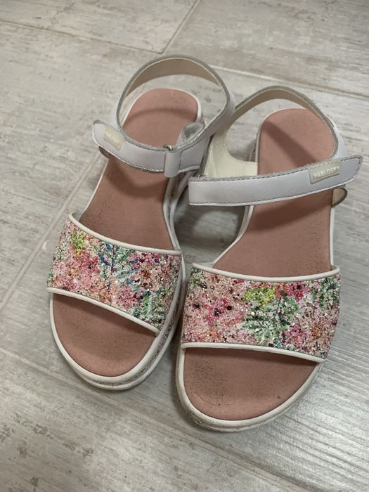 Sandale Skechers marime 35