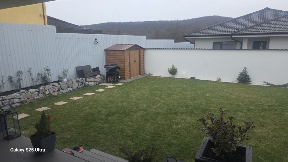 De vanzare - Casa parter zona Corunca