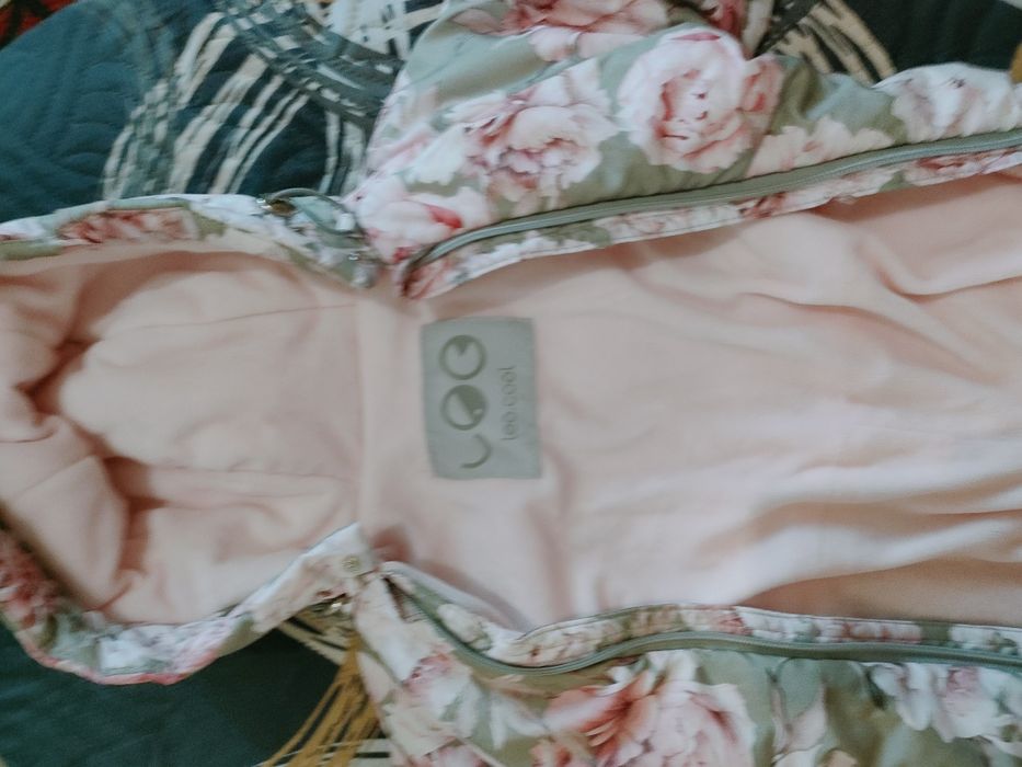 Продам демисезонный комбинезон