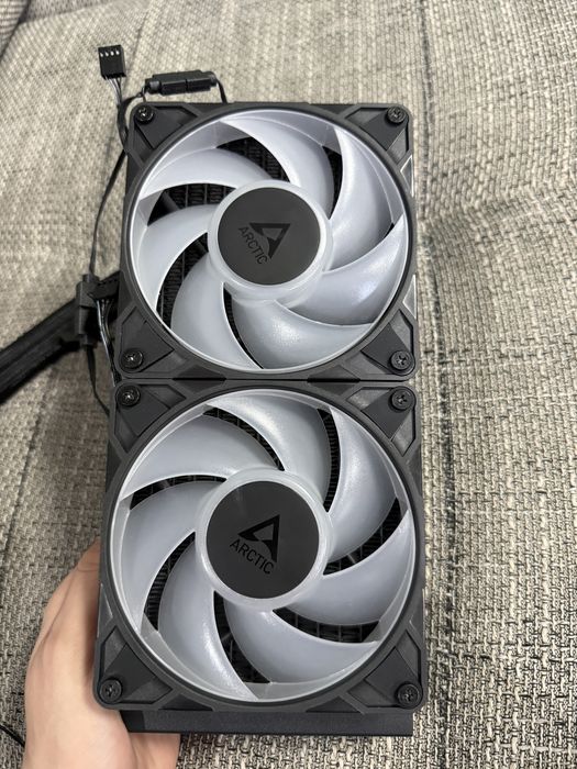 Vand cooler arctic pro freezer III cu rgb