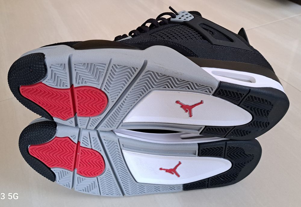 AIR JORDAN 4 Black Canvas