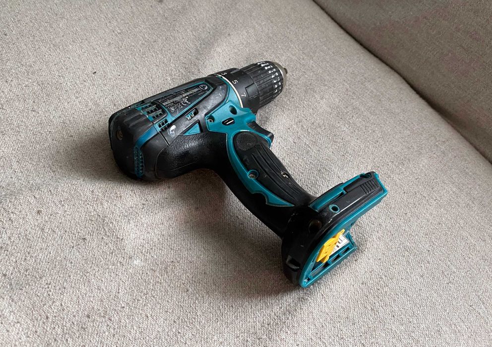 Masina de gaurit si insurubat Makita BDF456 pe 18V - corp