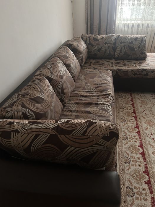 Диван с хорошим состоянием