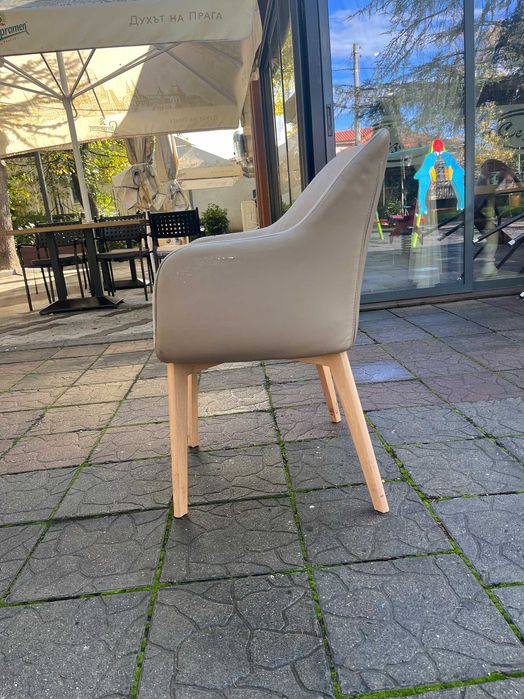 Столове и Кресла