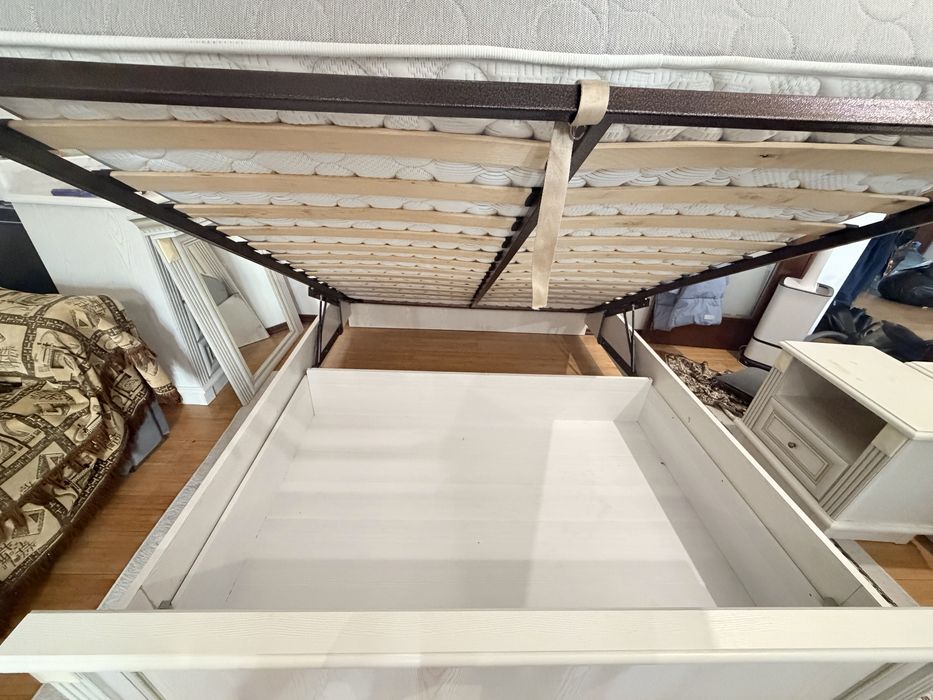 Кровать с ящиком