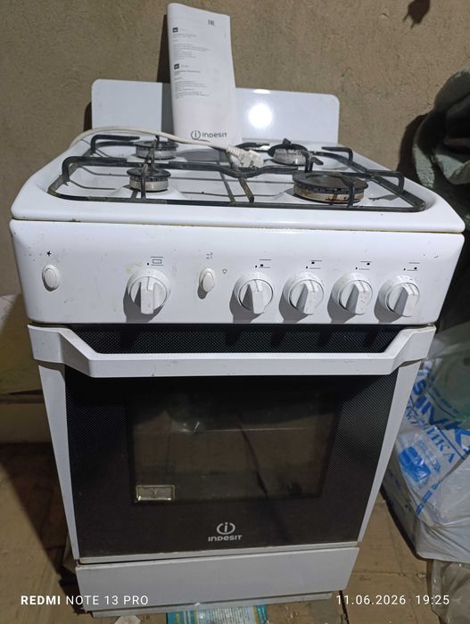 Продам газплиту 4х камфорную INDESIT почти новая
