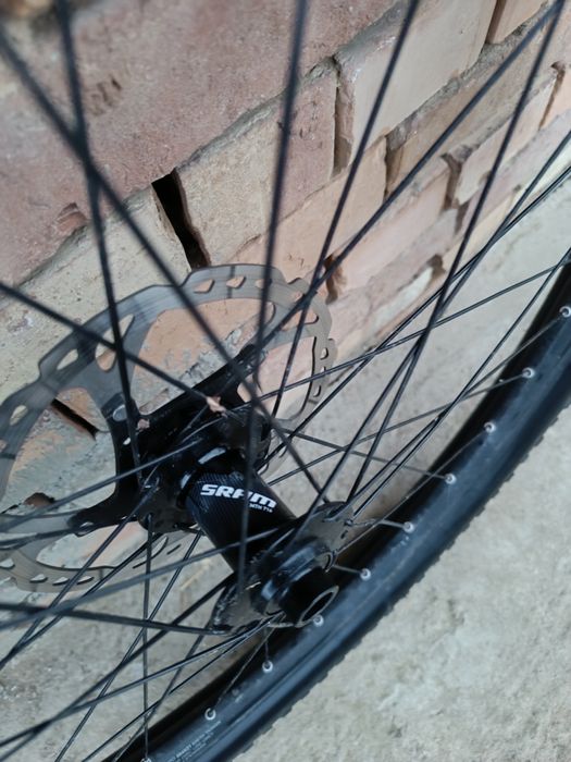 Vând roți 27.5 + cauciucuri 2.30 tr