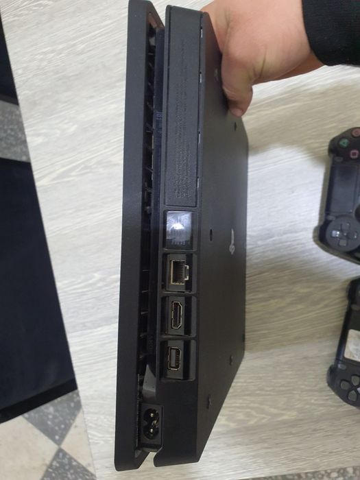 PlayStation 4 slim