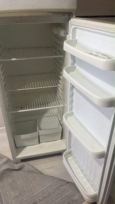 Продам холодильник