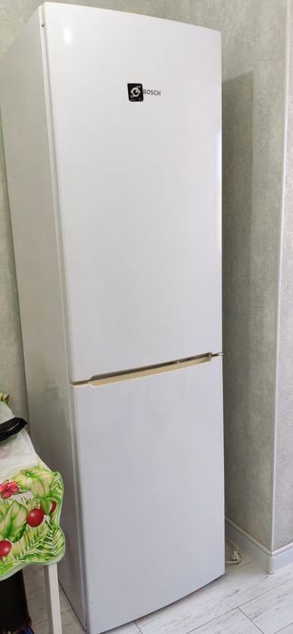 Продам холодильник