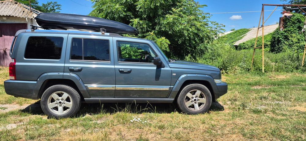 km reali 165 000 jeep commander foarte bine intretinut