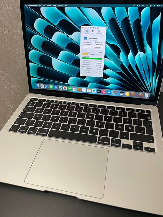 • Macbook Air 2020 • BATERIE 100% •