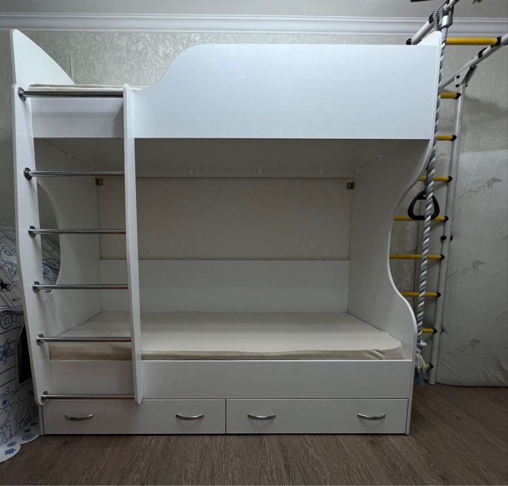 Продам двухярусную