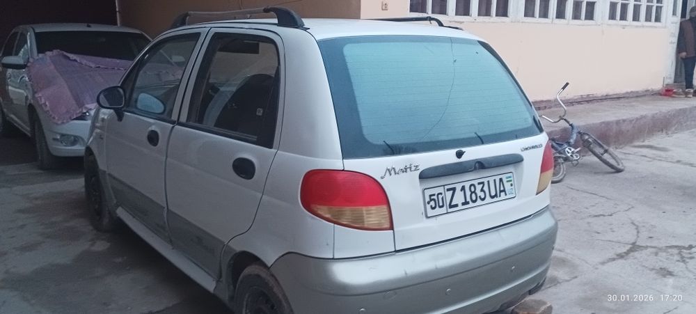 Matiz mashina sotiladi