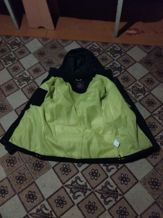 Одежда почти не ношенные