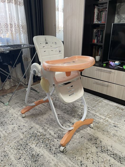 Отдам даром стульчик для кормления.