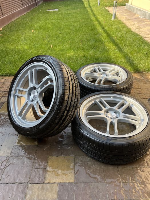 Коплект дисков с шинами 235/40/19
