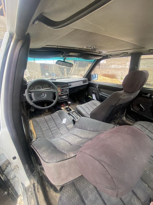 Мерседес бенс 190е