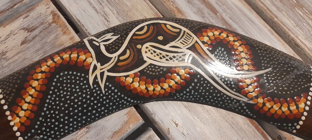 Автентичен Австралия бумеранг ръчно рисуван