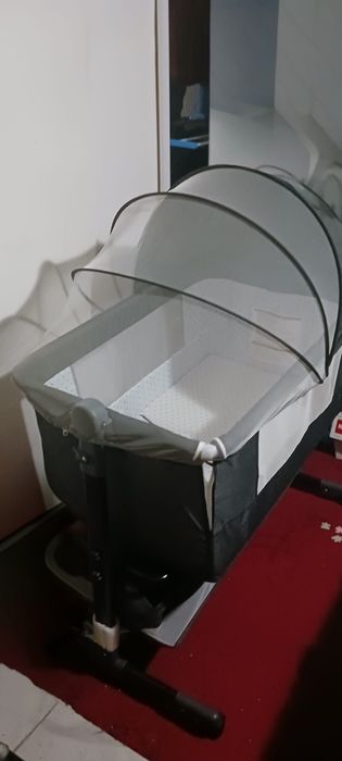 Pătuț bebeluș folosit foarte puțin