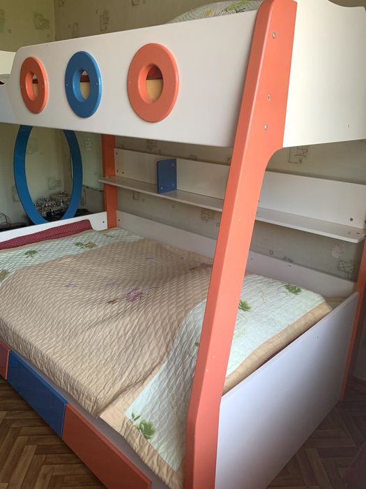 Двухъярусная кровать детская