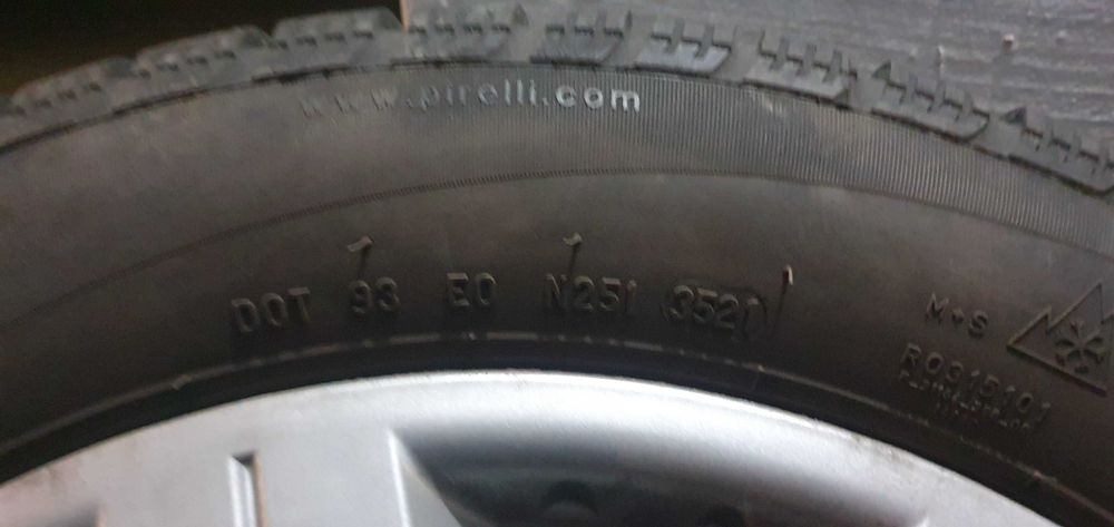 Anvelope iarna Pirelli+ jante  185/60/15