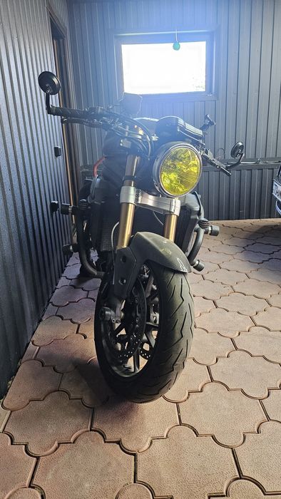 Мотоцикл triumph speed triple