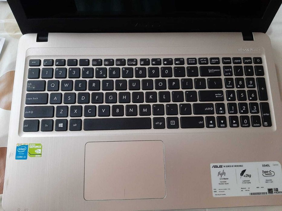 Vand  laptop Asus