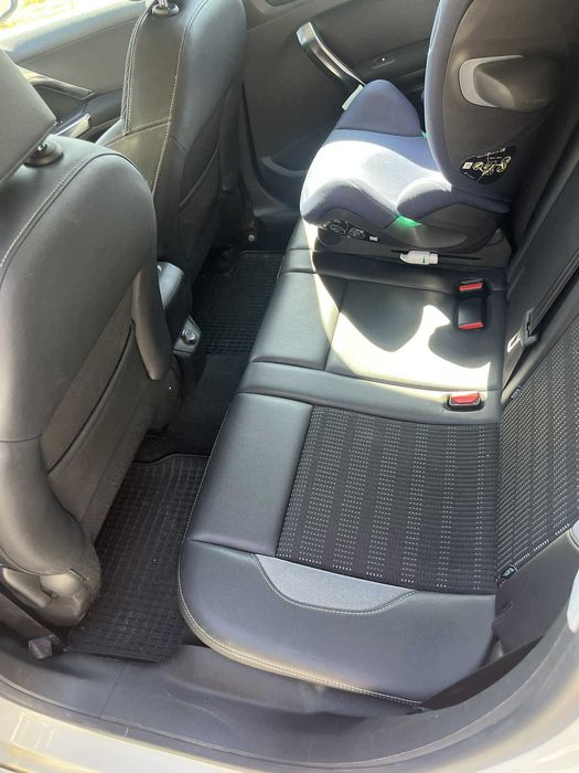 Peugeot 2008 1.6 e-HDi 2014