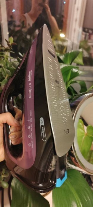 Braun TexStyle 9 SI9661VI — профессиональный паровой утюг