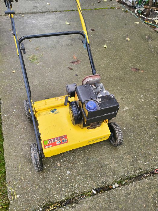 Scarificator gradina gazon