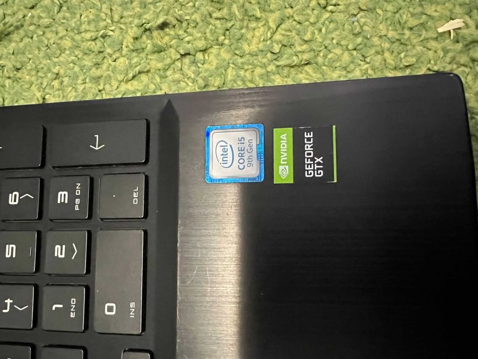 HP Omen 15 – i5, GTX 1650, 144Hz, SSD + HDD