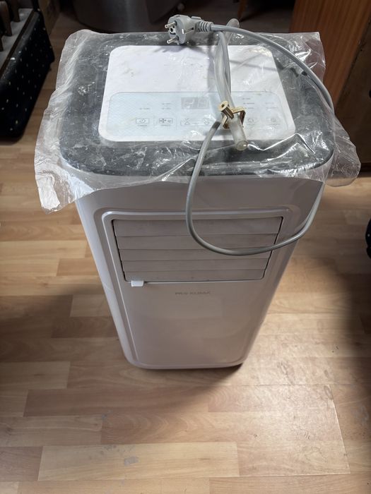 Мобилен климатик Pro Klima 7000 BTU с комплект за прозорец